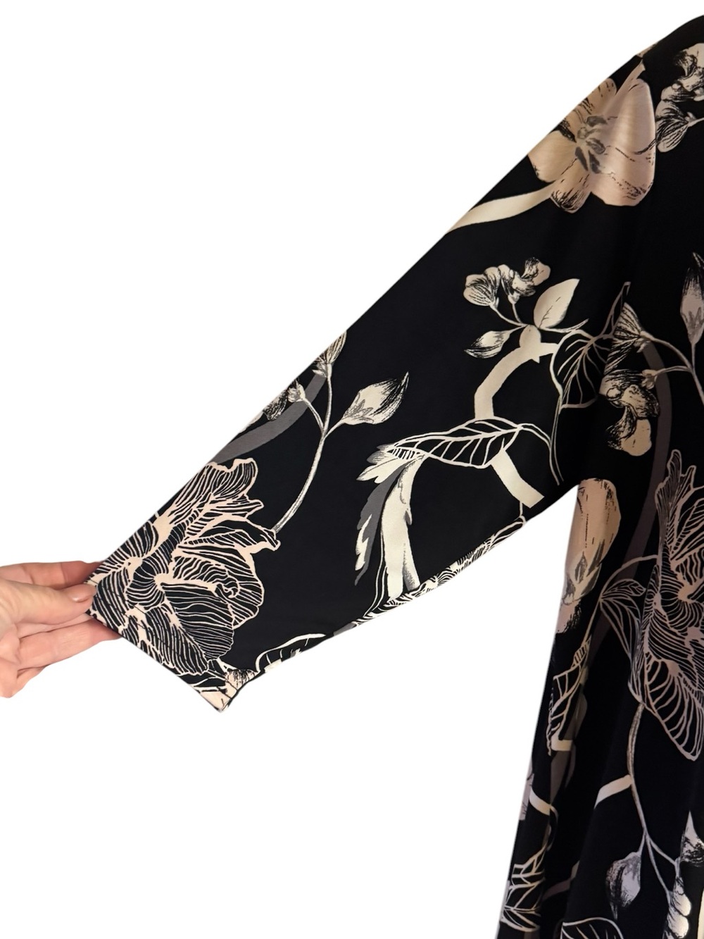 Alfani Black Floral Top w/Soft Blush & Gray Accents PLUS: 2X #M - Picture 4 of 8